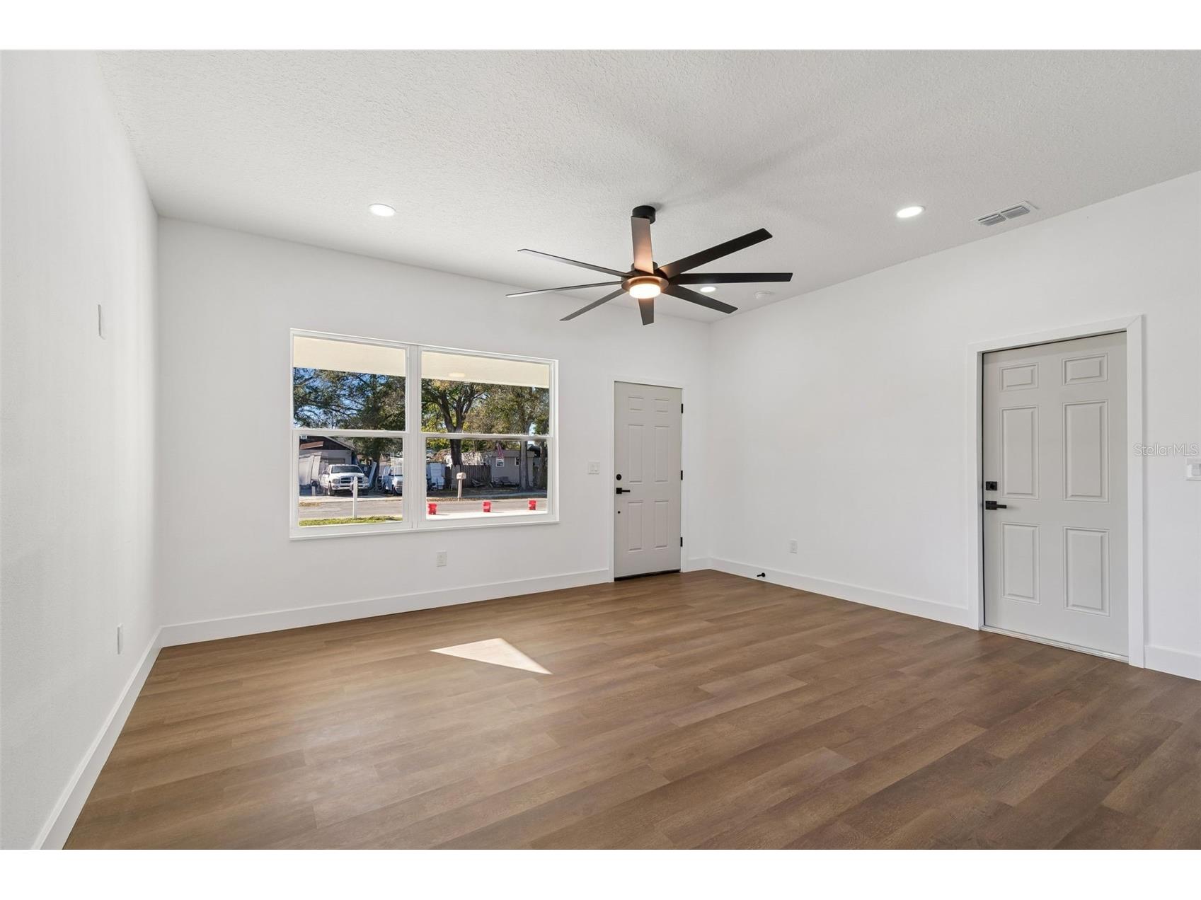 5111 68th Street N Saint Petersburg FL 33709 TB8485794 image18