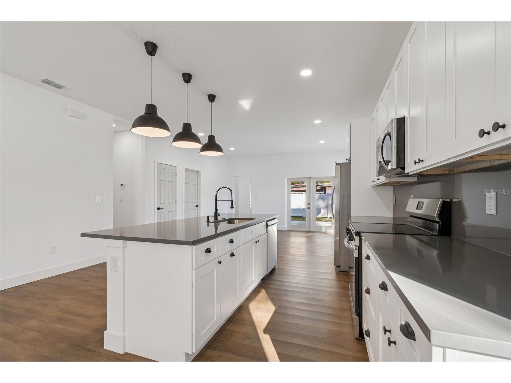 5111 68th Street N Saint Petersburg FL 33709 TB8485794 image19