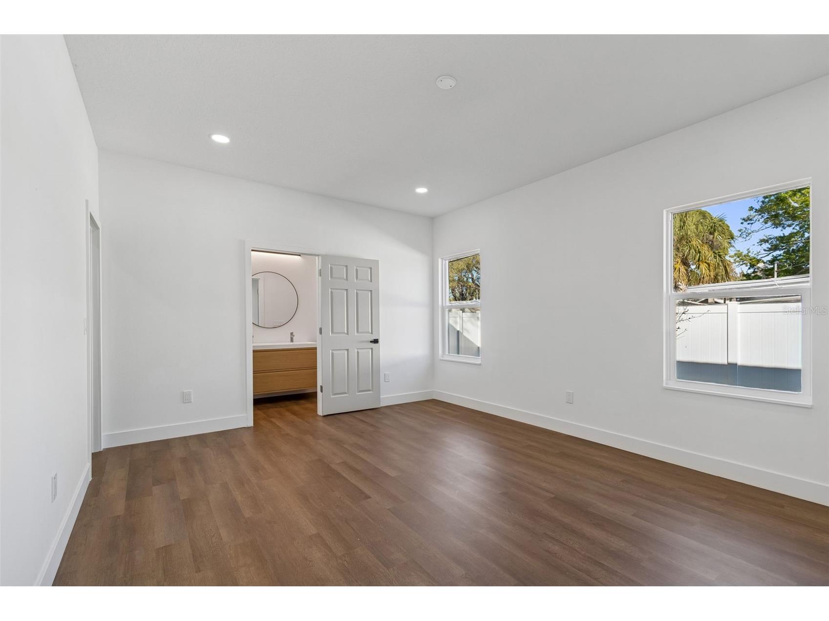 5111 68th Street N Saint Petersburg FL 33709 TB8485794 image36