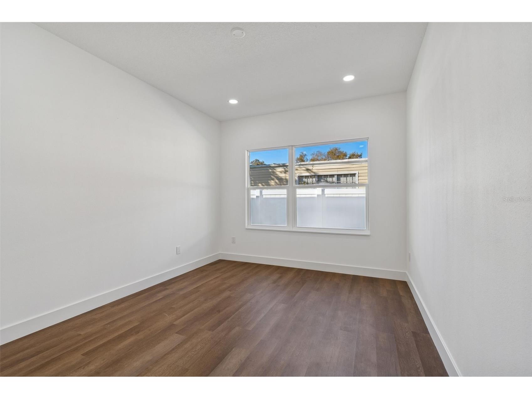 5111 68th Street N Saint Petersburg FL 33709 TB8485794 image47