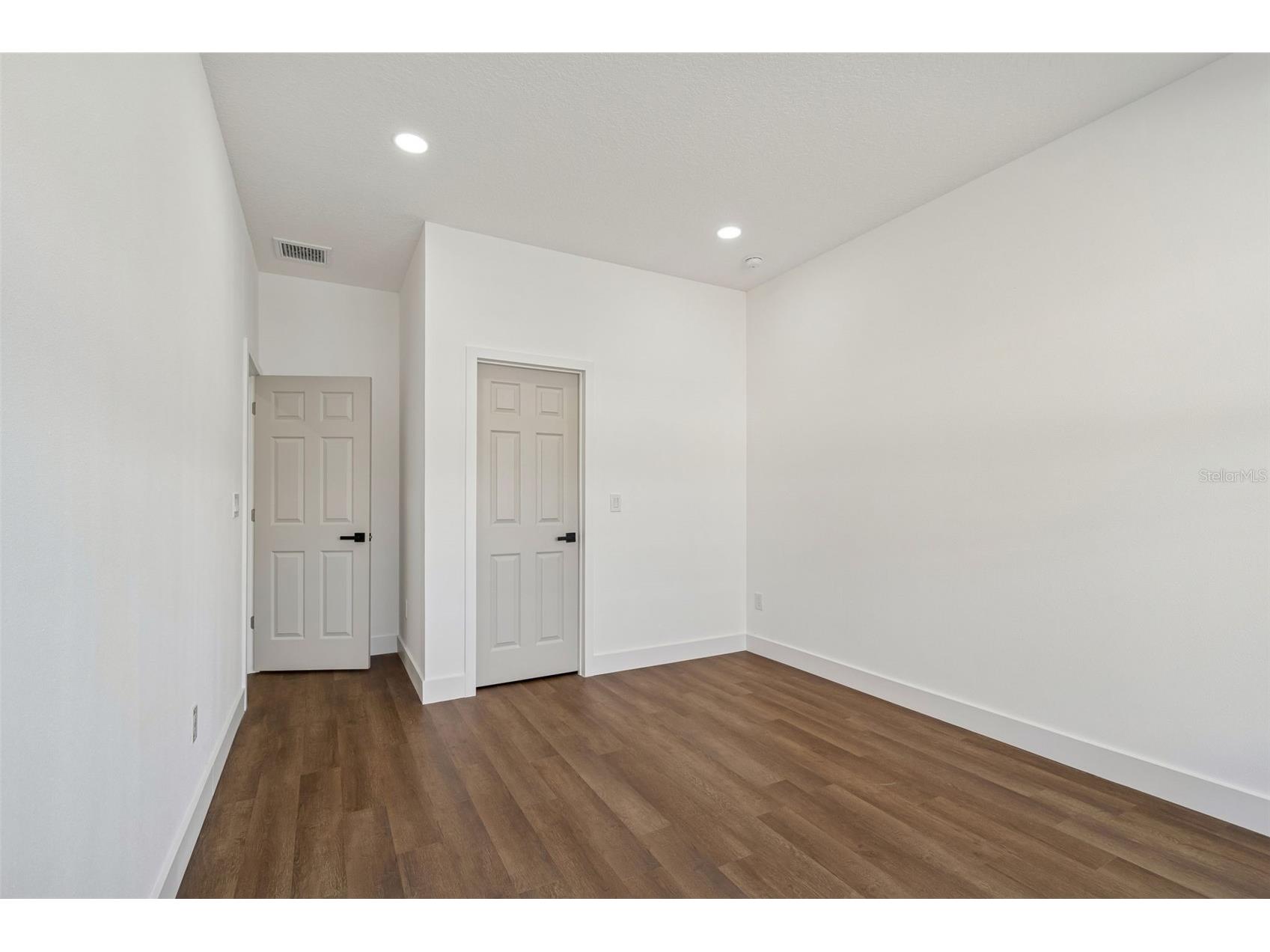 5111 68th Street N Saint Petersburg FL 33709 TB8485794 image50