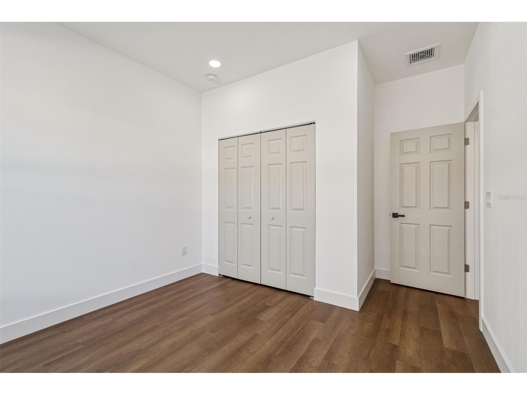 5111 68th Street N Saint Petersburg FL 33709 TB8485794 image55