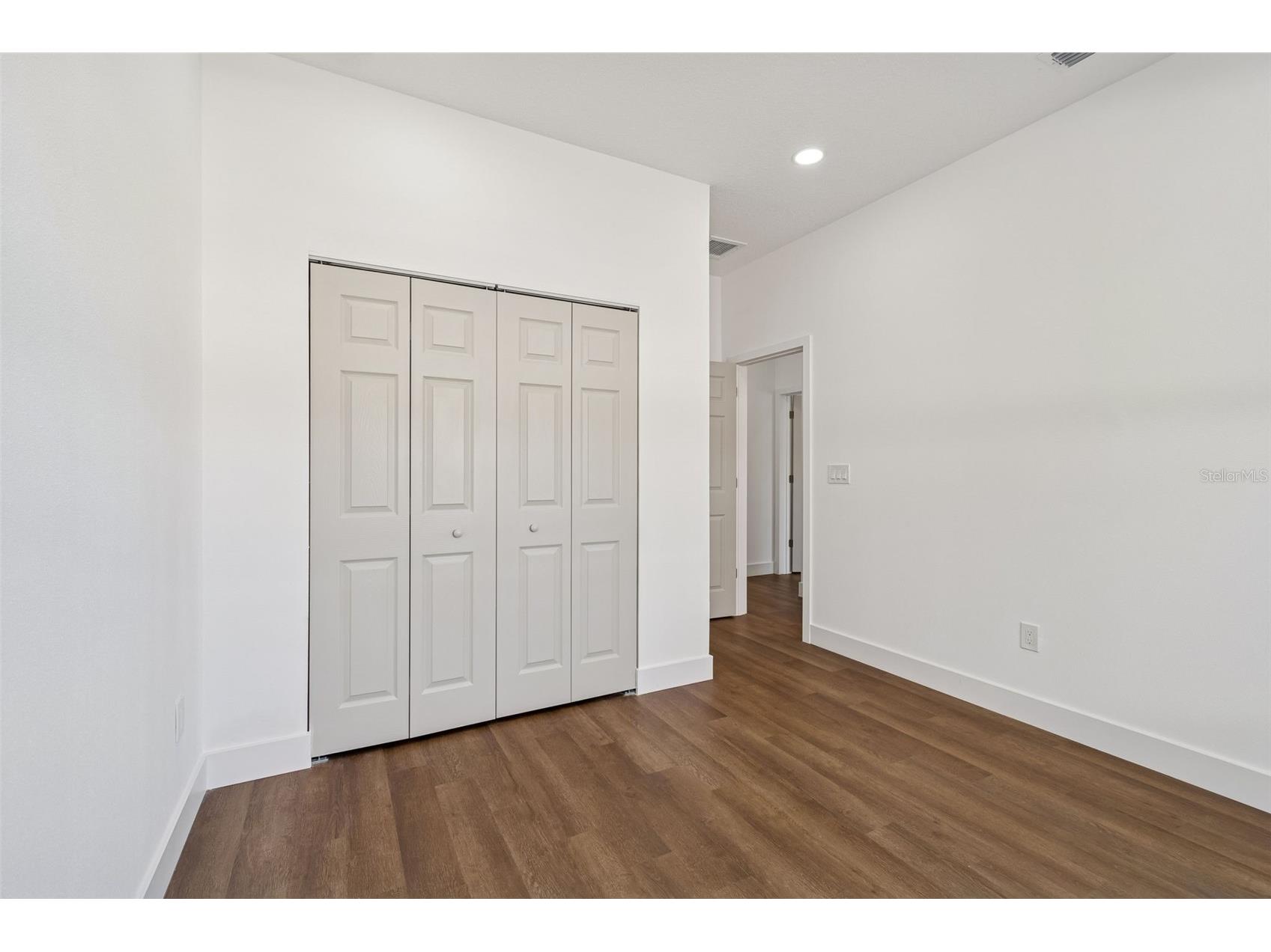 5111 68th Street N Saint Petersburg FL 33709 TB8485794 image56