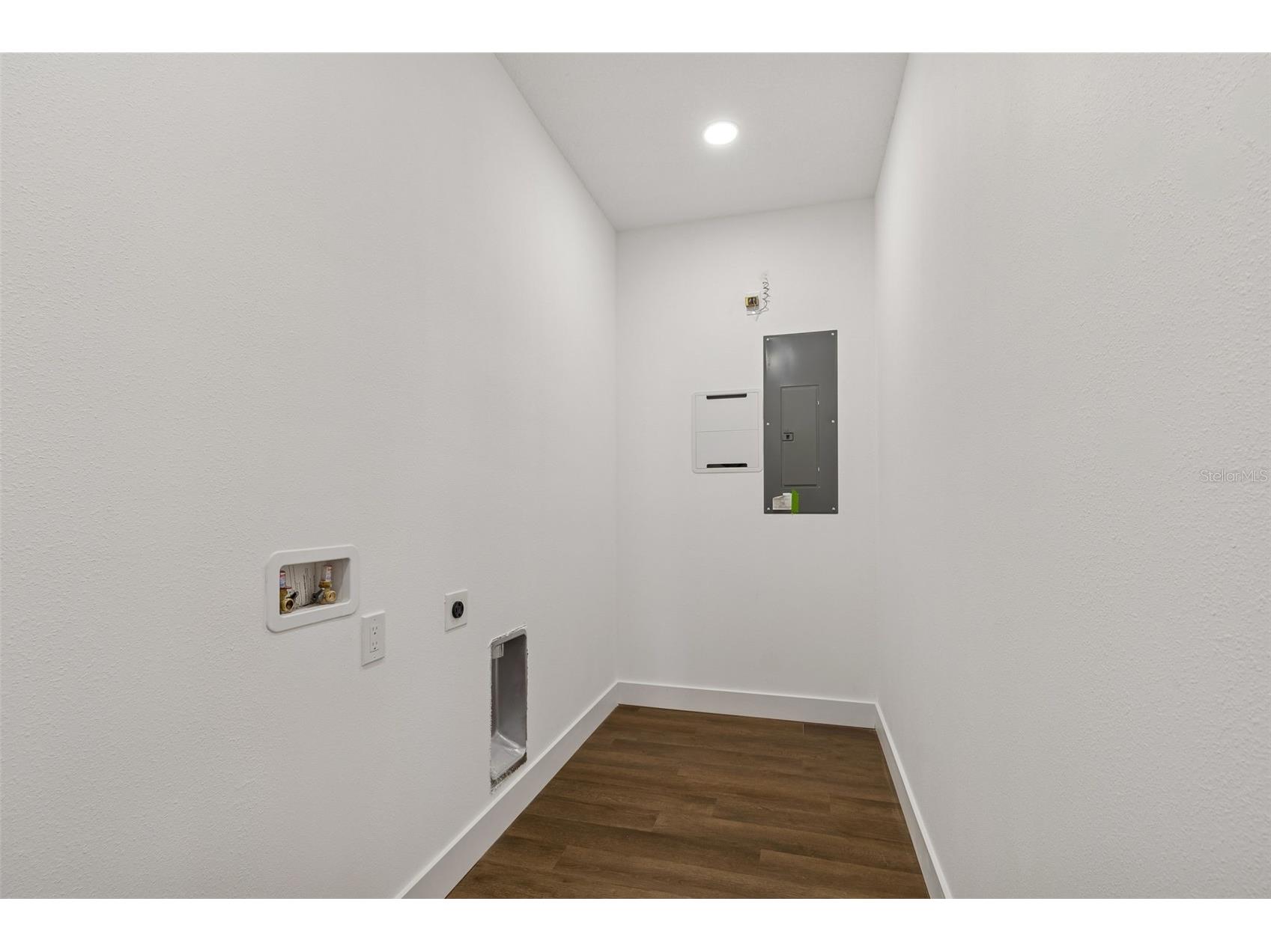 5111 68th Street N Saint Petersburg FL 33709 TB8485794 image58