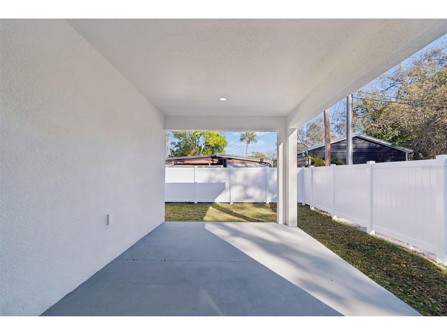 5111 68th Street N Saint Petersburg FL 33709 TB8485794 image60