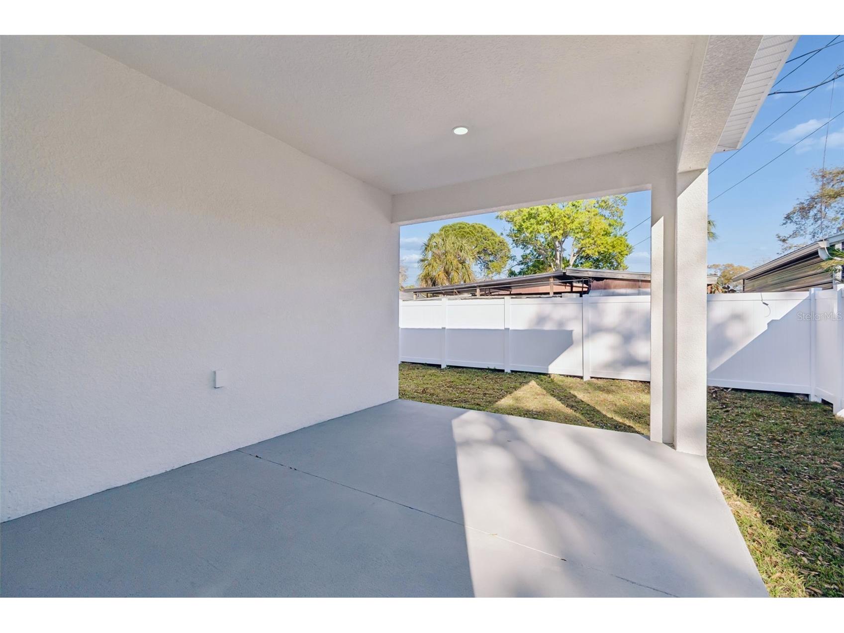 5111 68th Street N Saint Petersburg FL 33709 TB8485794 image62