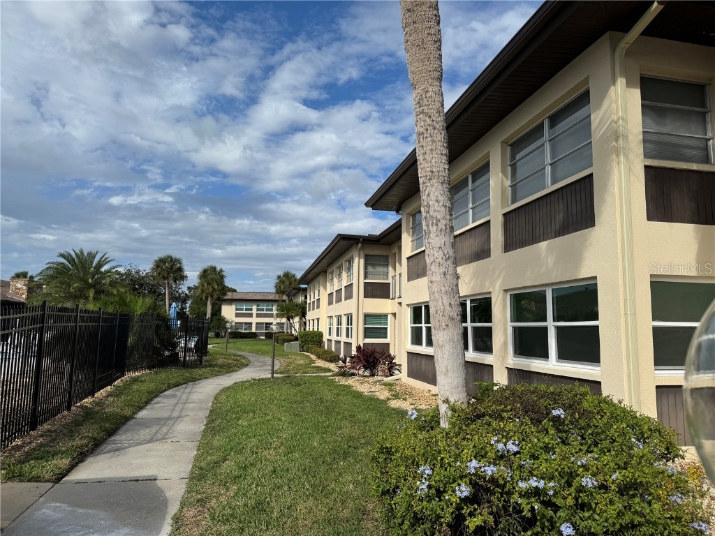 5111 Amulet Drive #105 New Port Richey FL 34652 W7878893 image1