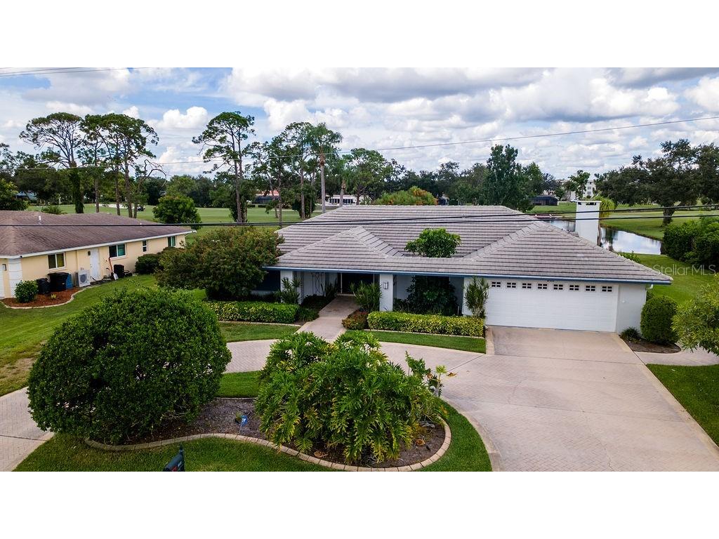 5111 Canterbury Drive Sarasota FL 34243 N6140462 image1