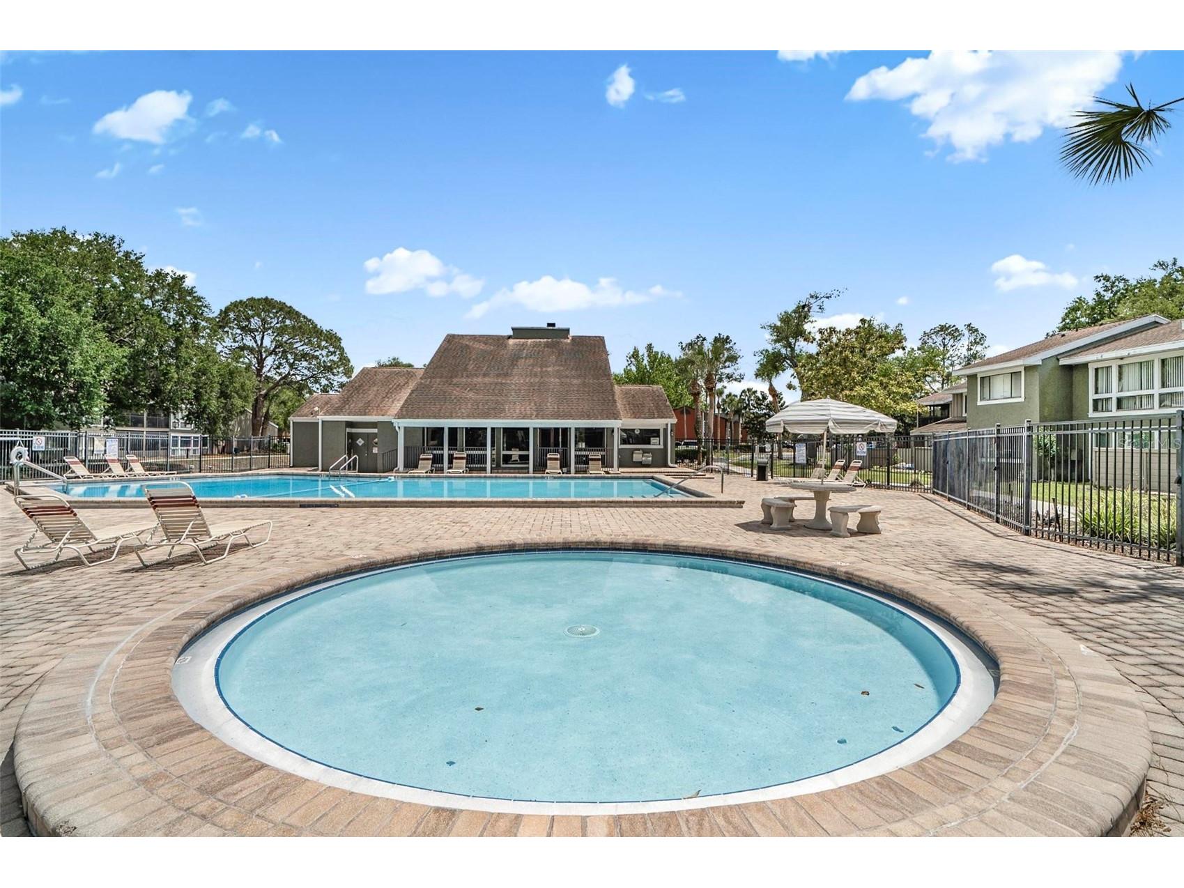 5111 Eaglesmere Drive #D10 Orlando FL 32819 R4911705 image15