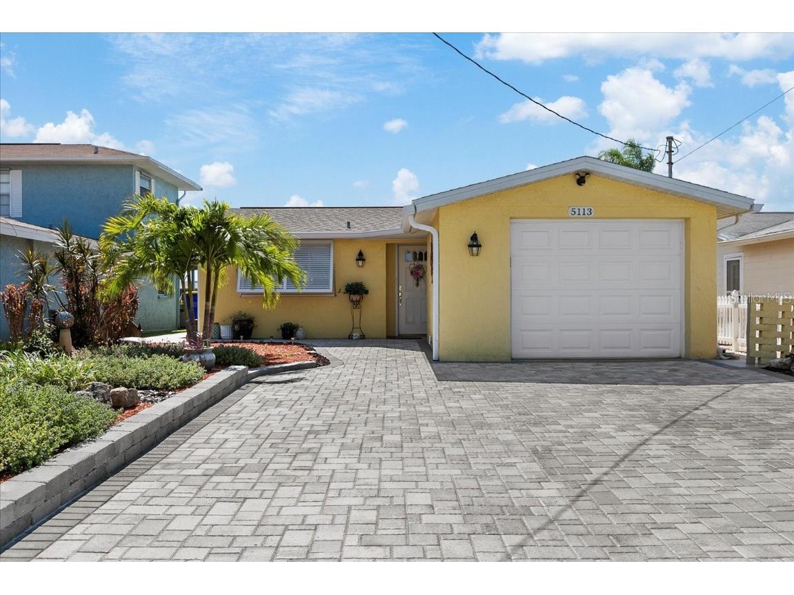 5113 Blue Heron Drive New Port Richey FL 34652 W7864305 image1