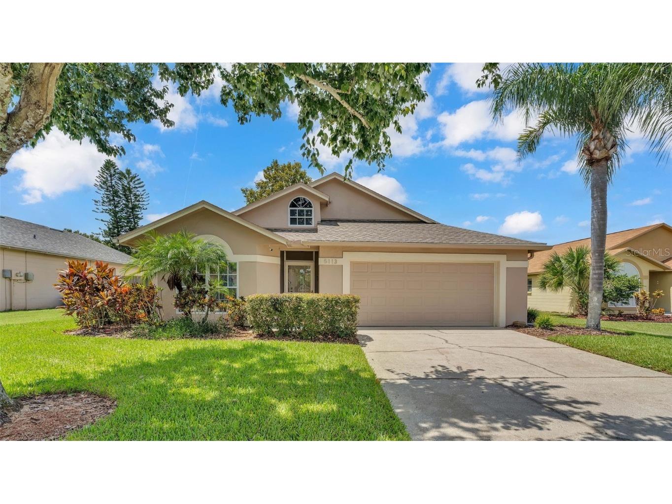 5113 Martinique Drive Lakeland FL 33812 L4947157 image1