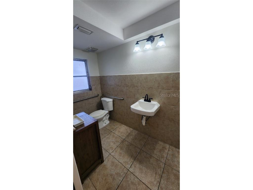 5113 Memorial Highway Tampa FL 33634 TB8457969 image9