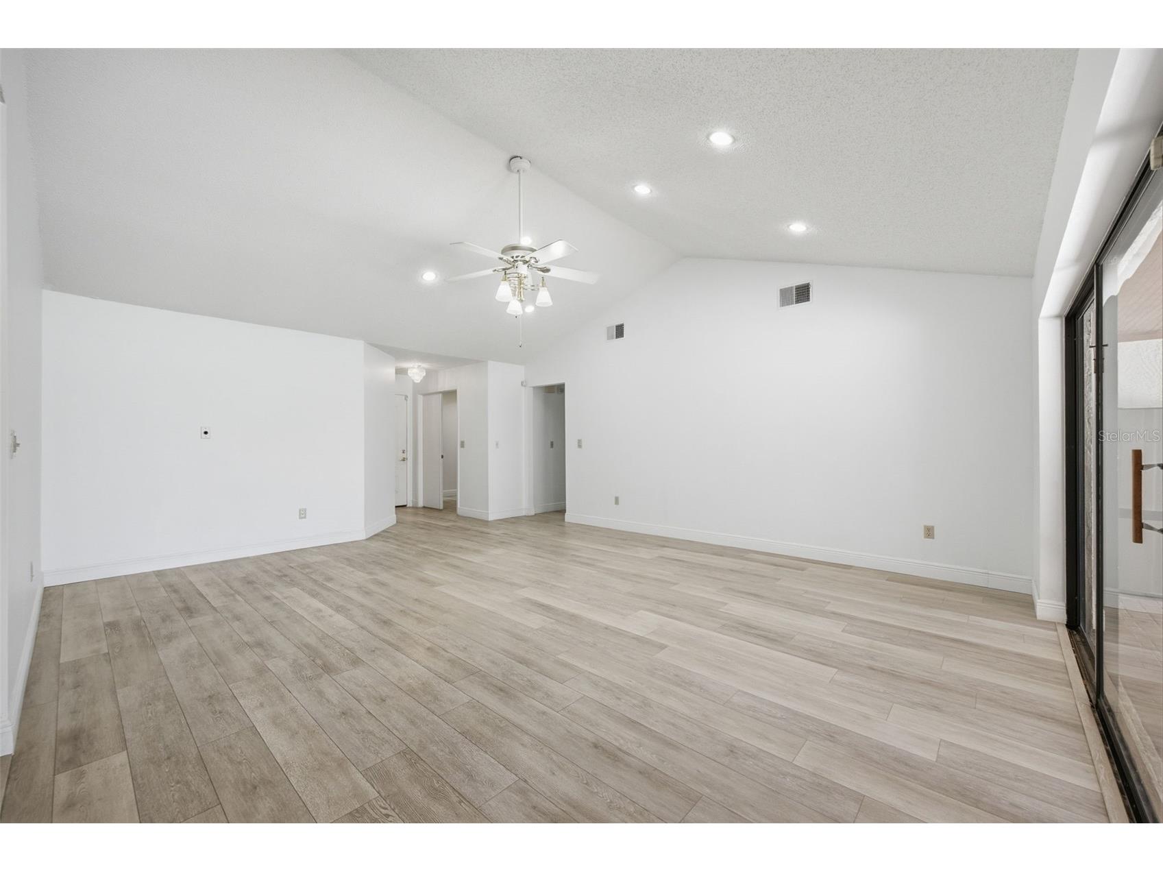 5113 Pennsbury Drive Tampa FL 33624 TB8521488 image25