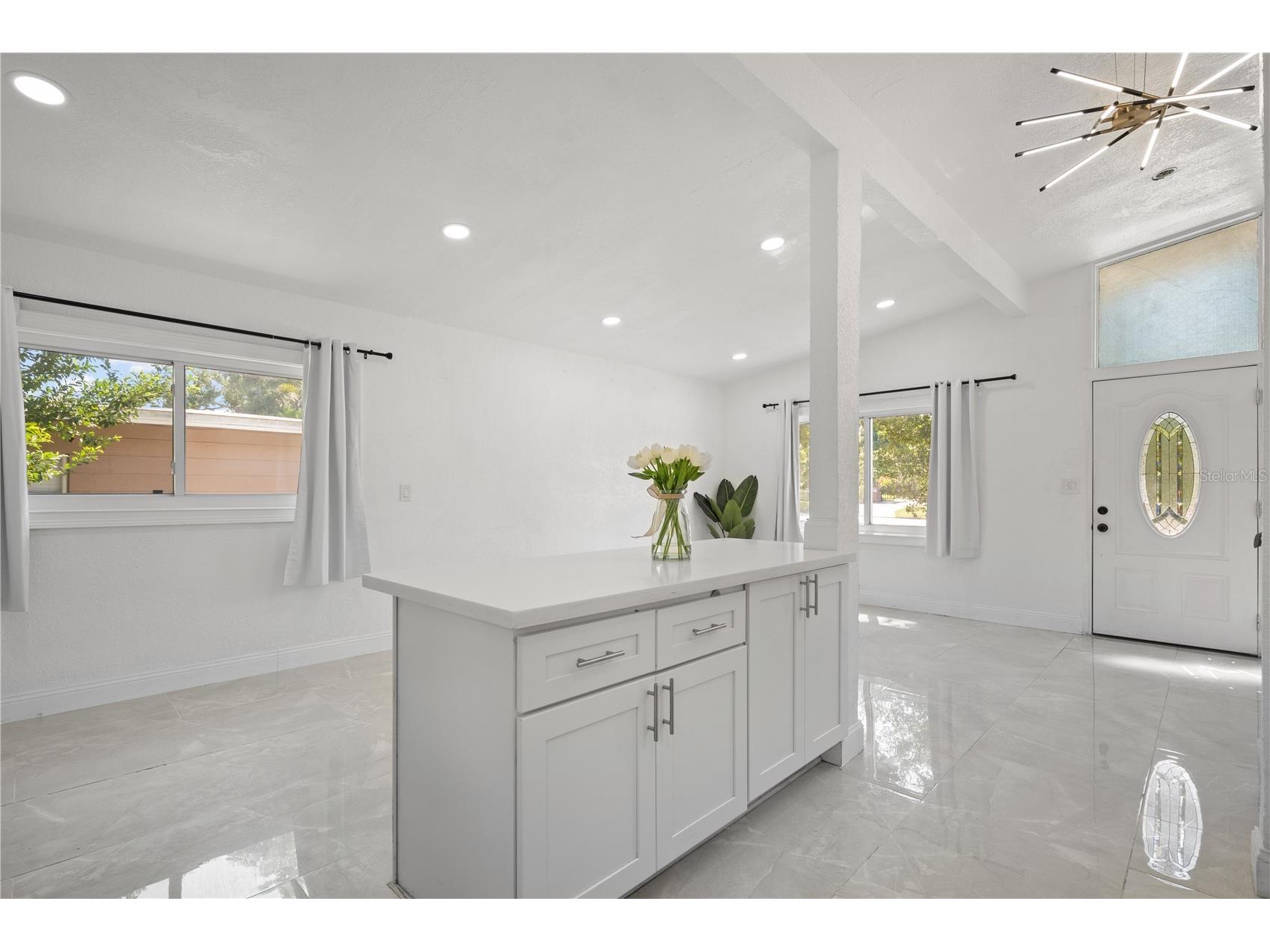 5115 16th Street N Saint Petersburg FL 33703 TB8477639 image5