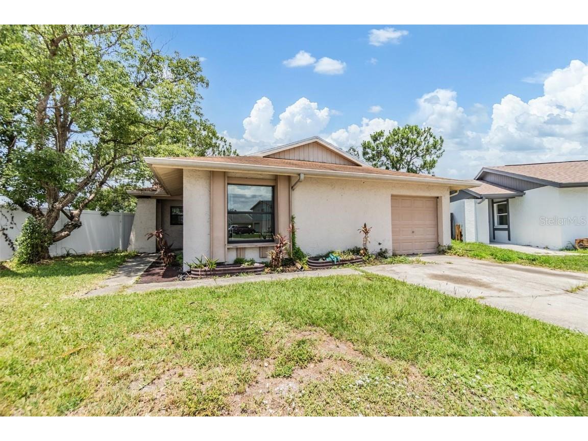 5115 Stonehaven Court Tampa FL 33624 TB8391103 image1