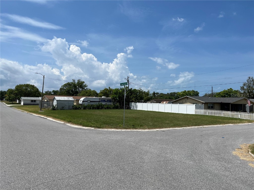 5116 Cape Cod Drive Holiday FL 34690 W7876073 image1