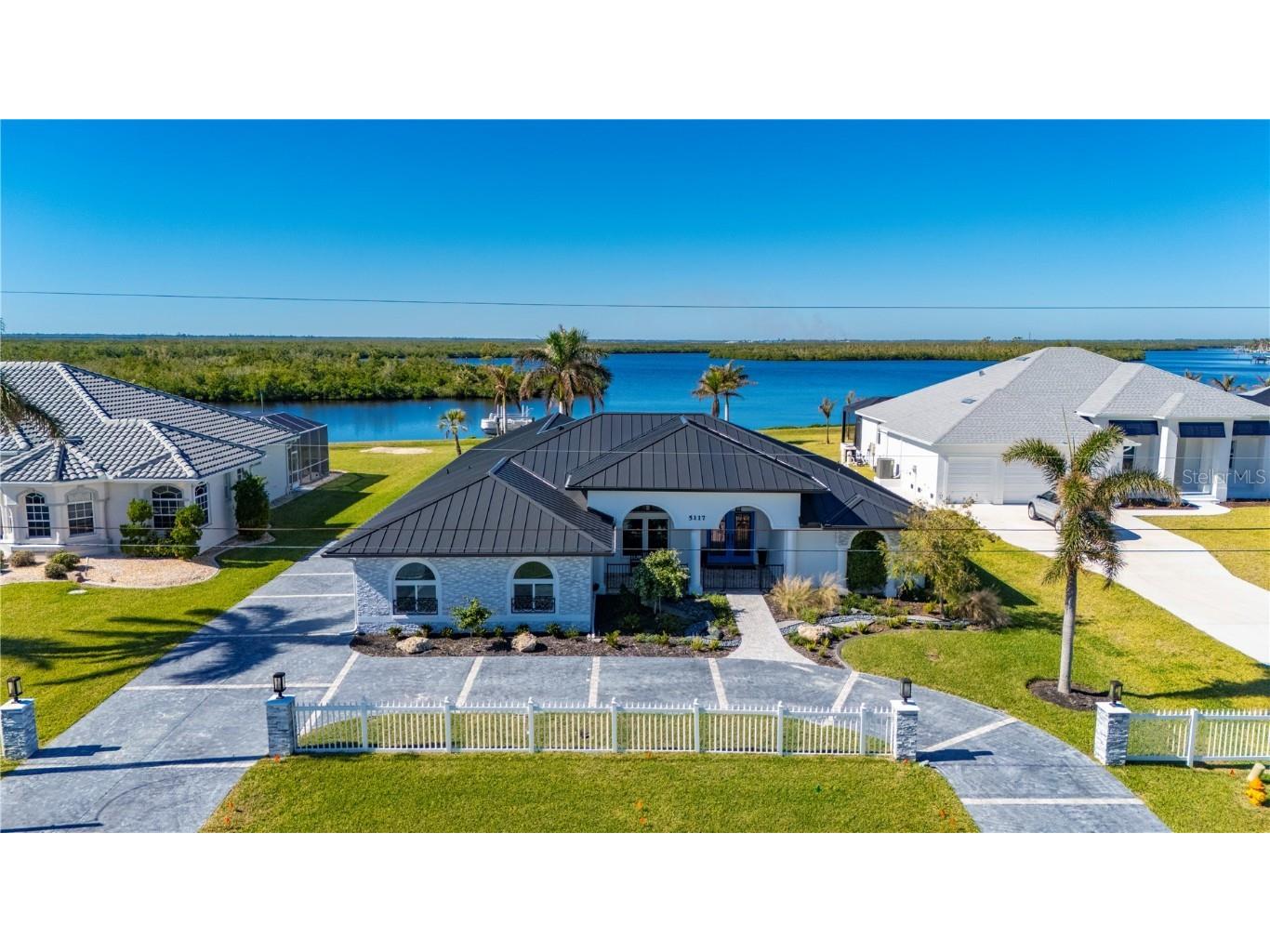 5117 Collingswood Boulevard Port Charlotte FL 33948 C7513898 image1