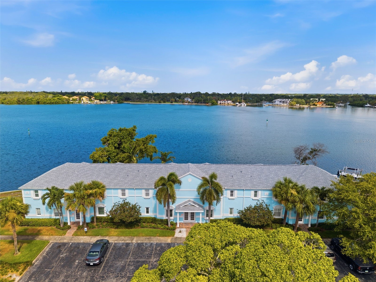 5117 Salmon Drive SE #B Saint Petersburg FL 33705 - TAMPA BAY TB8523080 image1