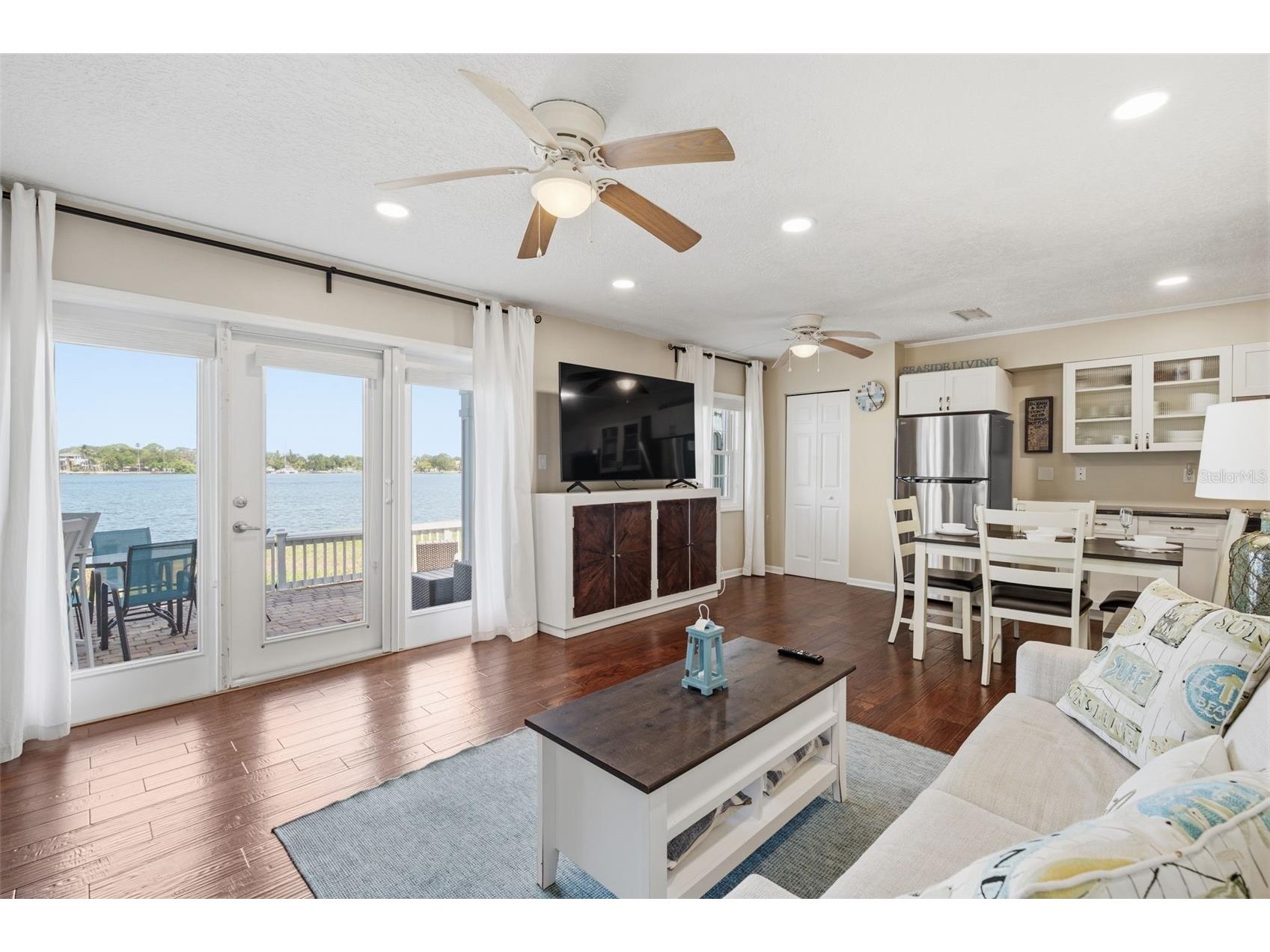 5117 Salmon Drive SE #B Saint Petersburg FL 33705 - TAMPA BAY TB8523080 image3