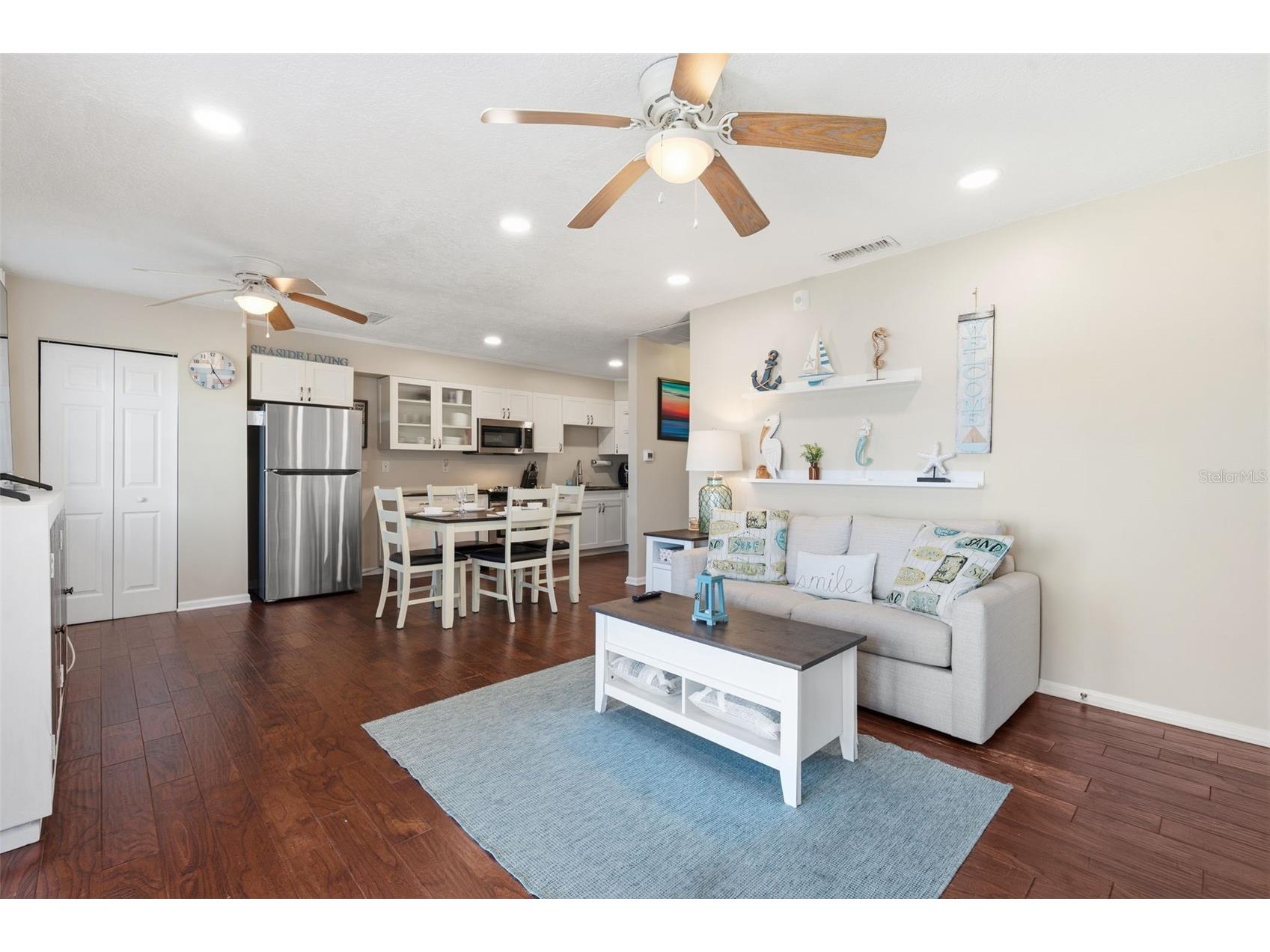 5117 Salmon Drive SE #B Saint Petersburg FL 33705 - TAMPA BAY TB8523080 image4