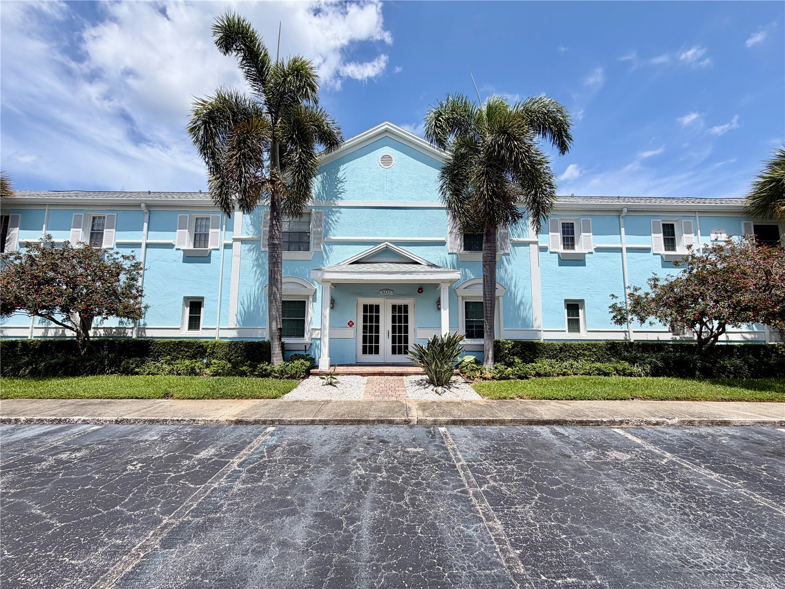 5117 Salmon Drive SE #D Saint Petersburg FL 33705 TB8512767 image1