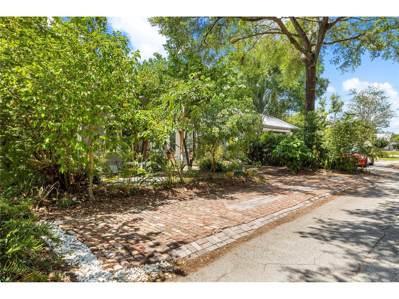 5118 N Branch Avenue Tampa FL 33603 TB8508394 image37
