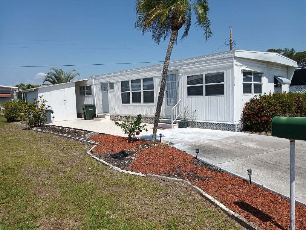 5118 Oakland Hills Avenue Sarasota FL 34234 A4653112 image2