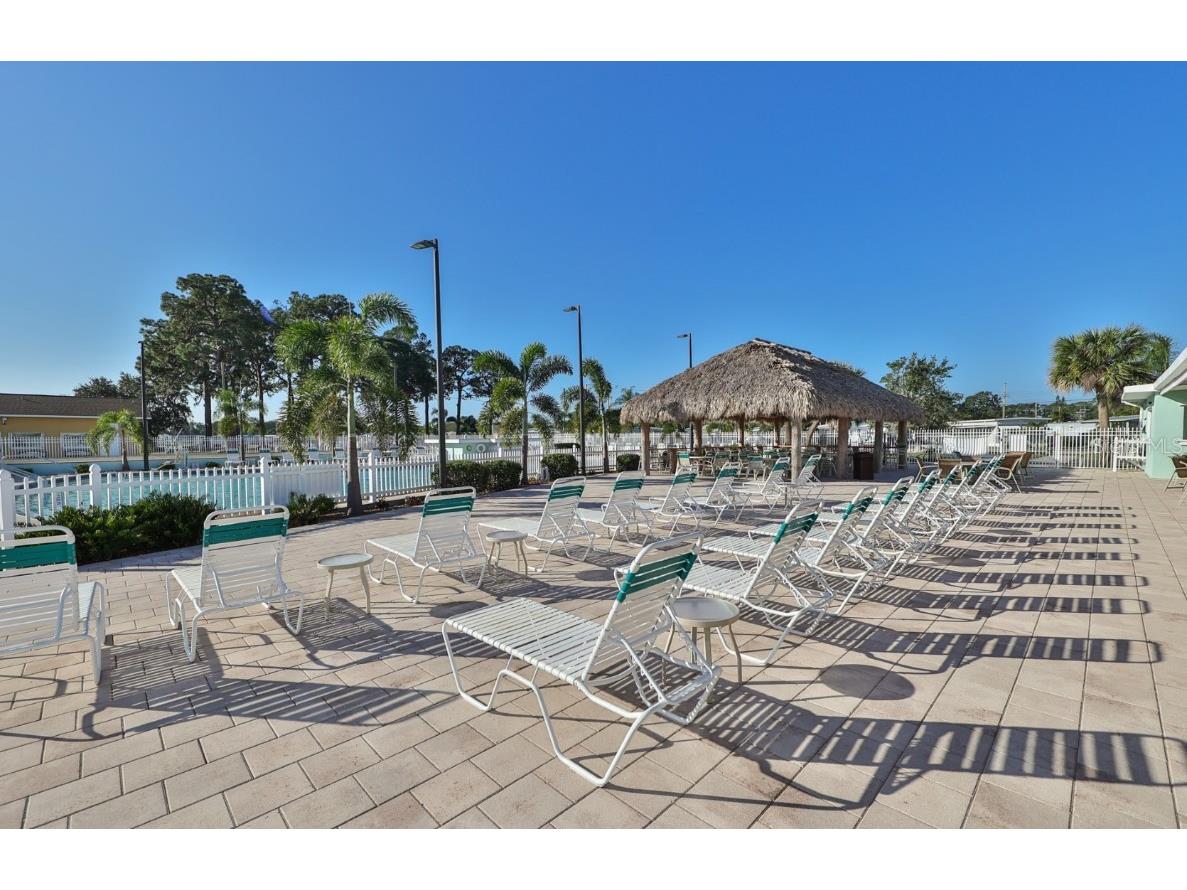 5118 Oakland Hills Avenue Sarasota FL 34234 A4653112 image27