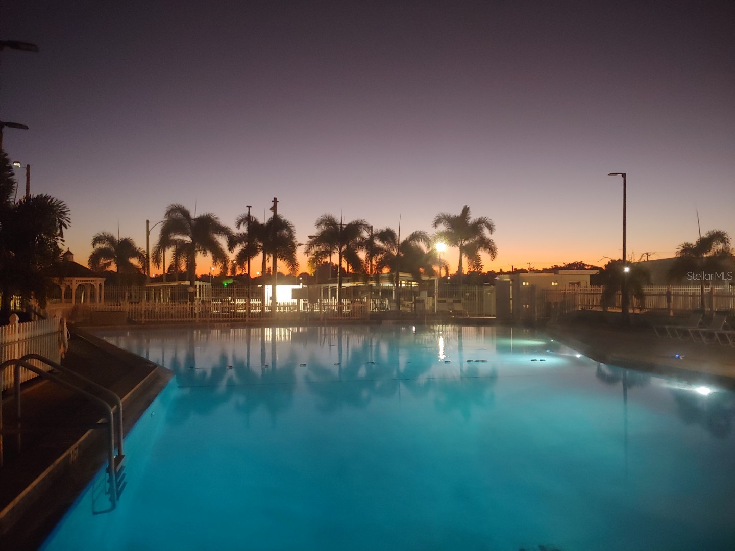 5118 Oakland Hills Avenue Sarasota FL 34234 A4653112 image45