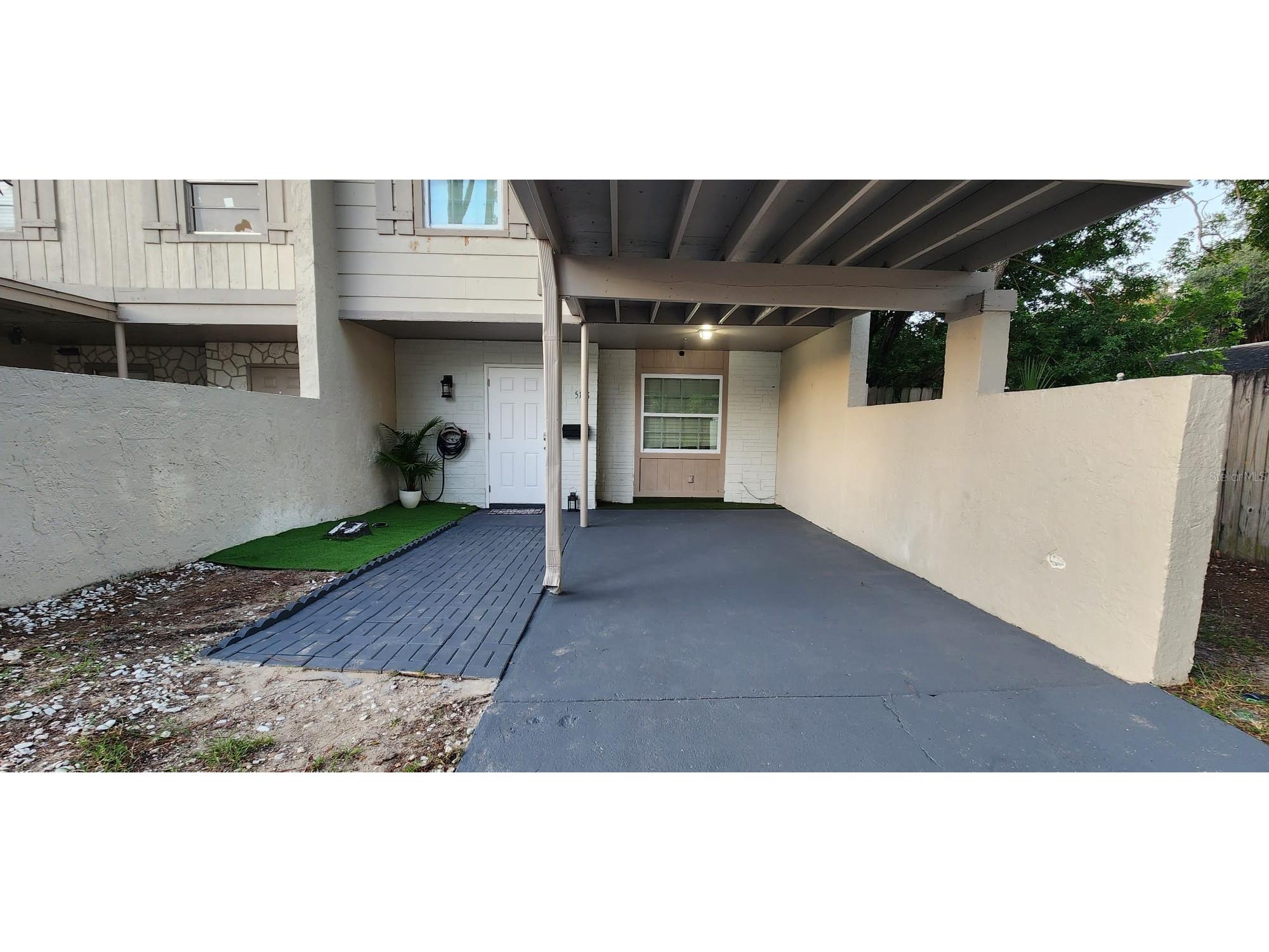 5118 Tennis Court Circle Tampa FL 33617 TB8490450 image1