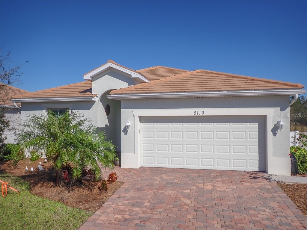 5119 Grand Cypress Boulevard North Port FL 34287 C7469735 image1