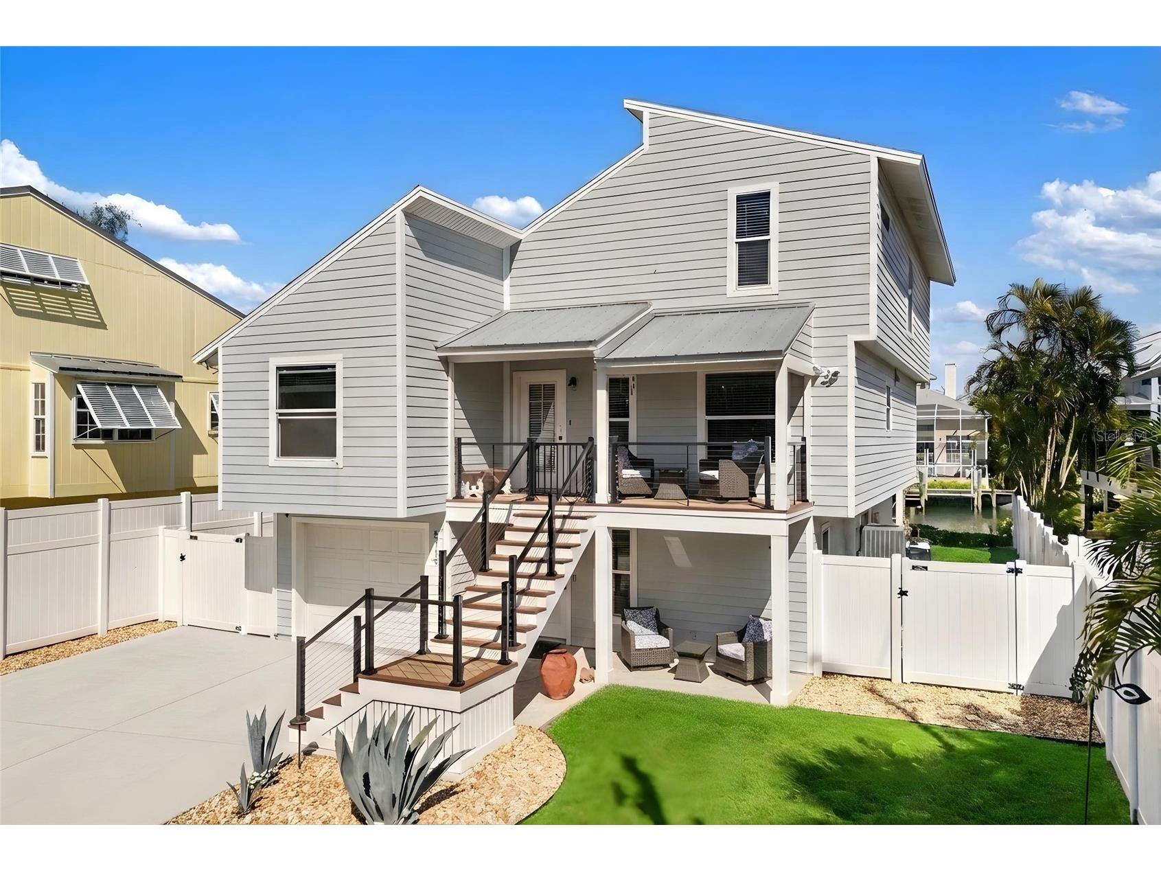 5119 Oxford Drive Sarasota FL 34242 - GRAND CANAL A4683150 image1