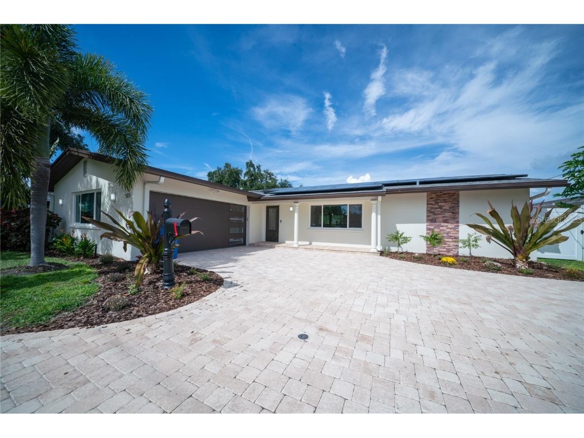 5119 Venetian Boulevard NE Saint Petersburg FL 33703 TB8436037 image1
