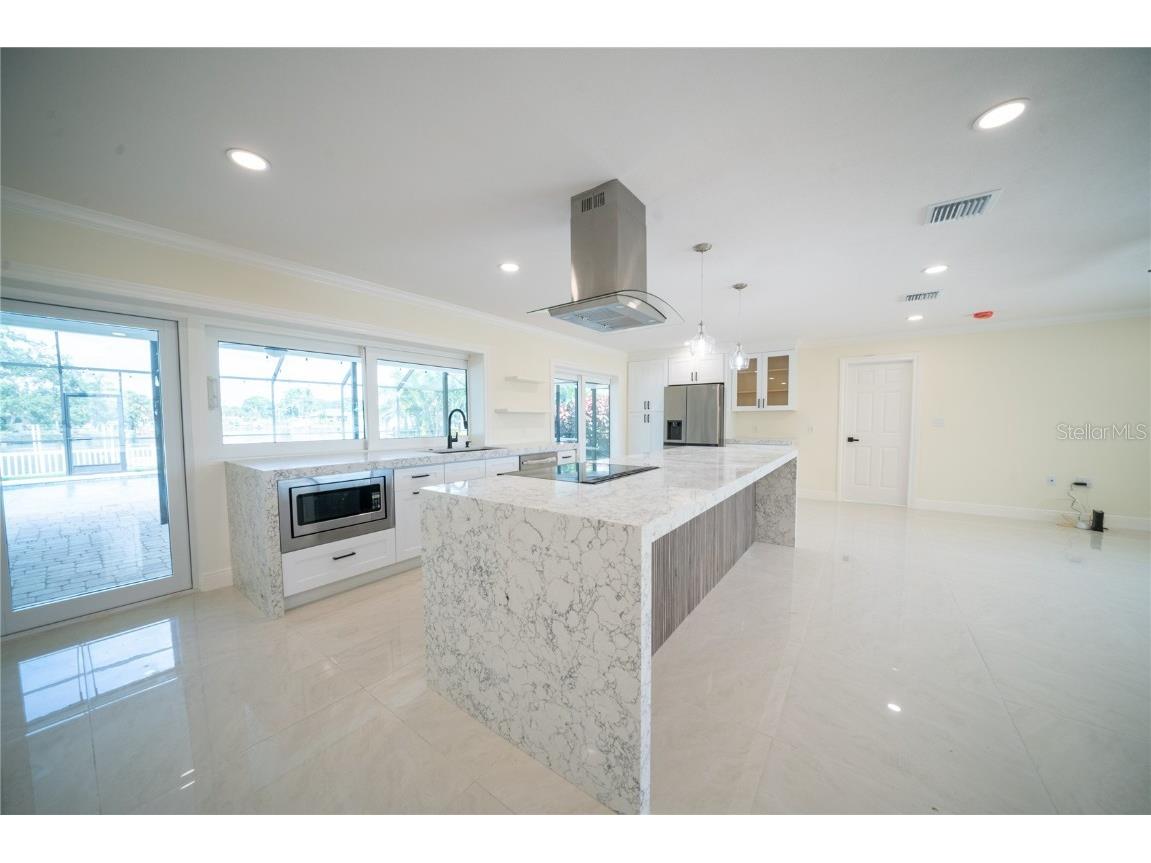 5119 Venetian Boulevard NE Saint Petersburg FL 33703 TB8436037 image32