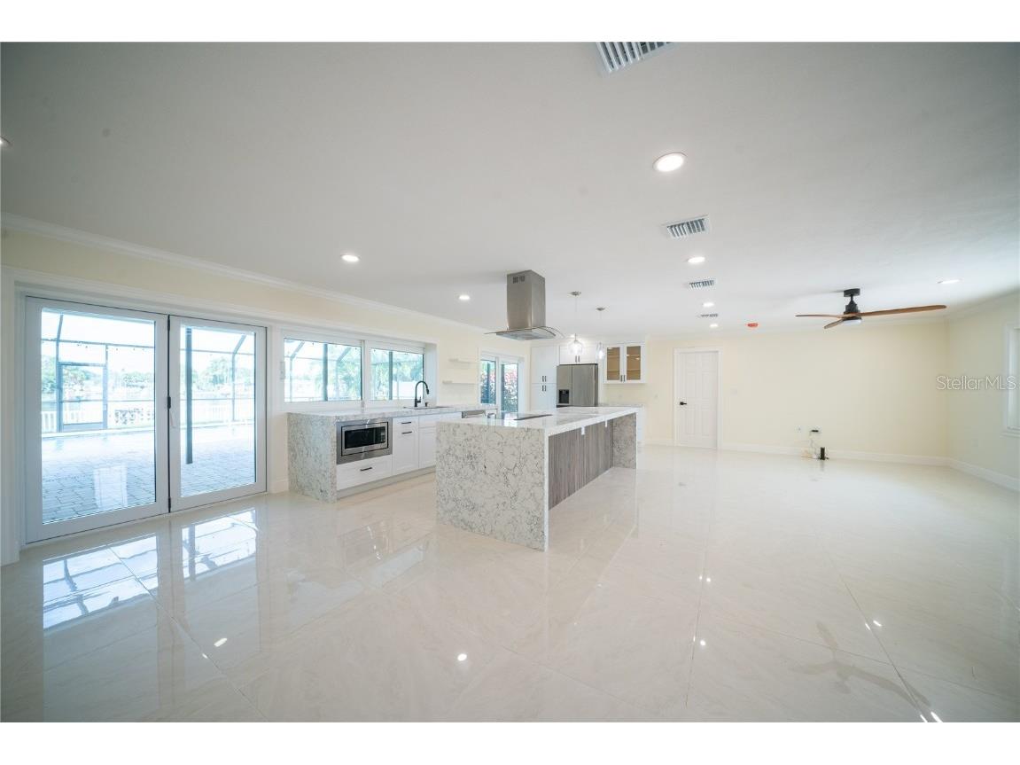 5119 Venetian Boulevard NE Saint Petersburg FL 33703 TB8436037 image34