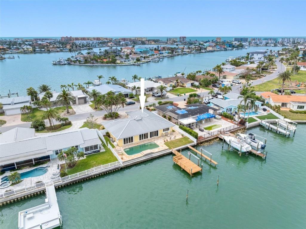 512 173rd Avenue E North Redington Beach FL 33708 - BOCA CIEGA BAY TB8366155 image1