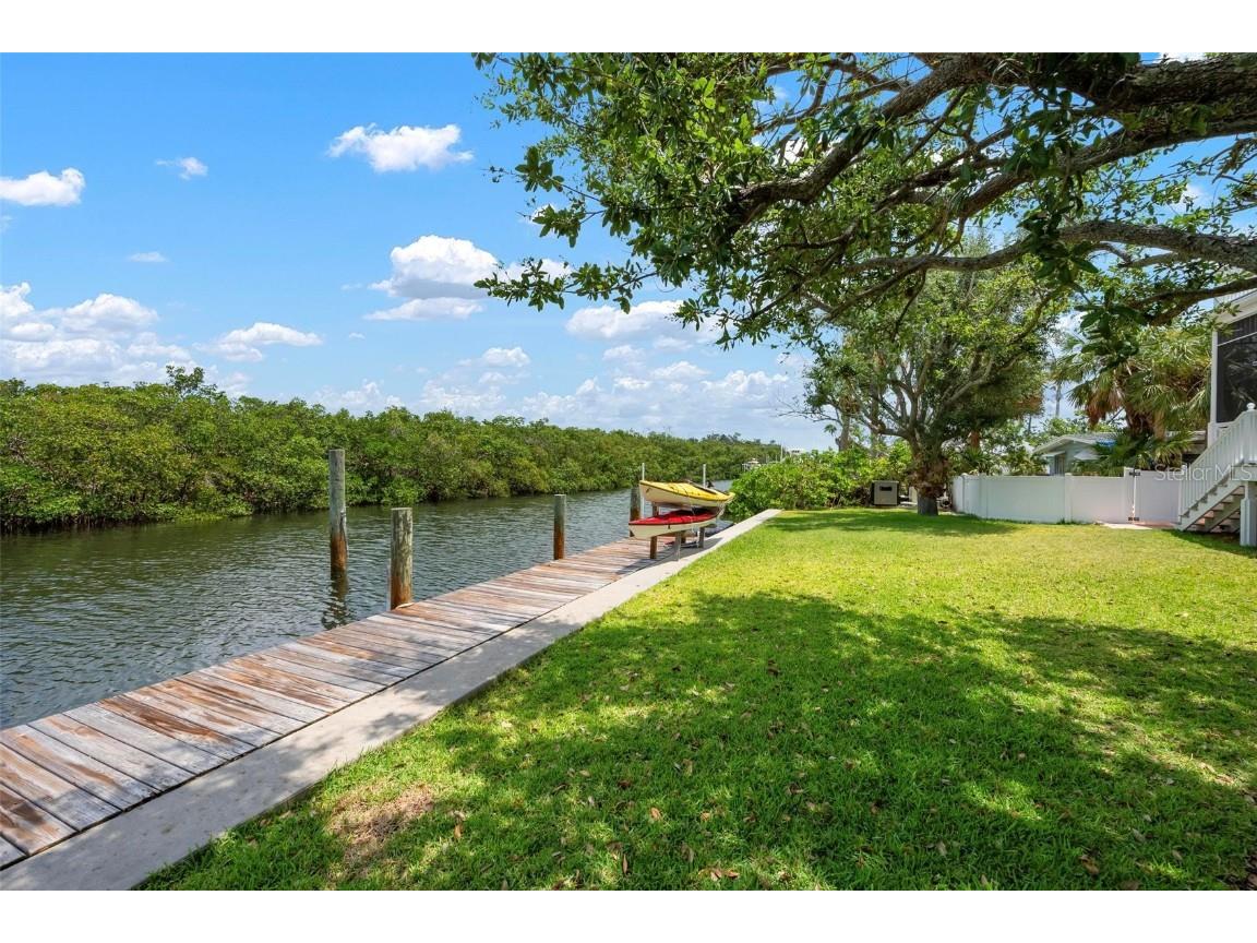 512 77th Street Holmes Beach FL 34217 A4653661 image3