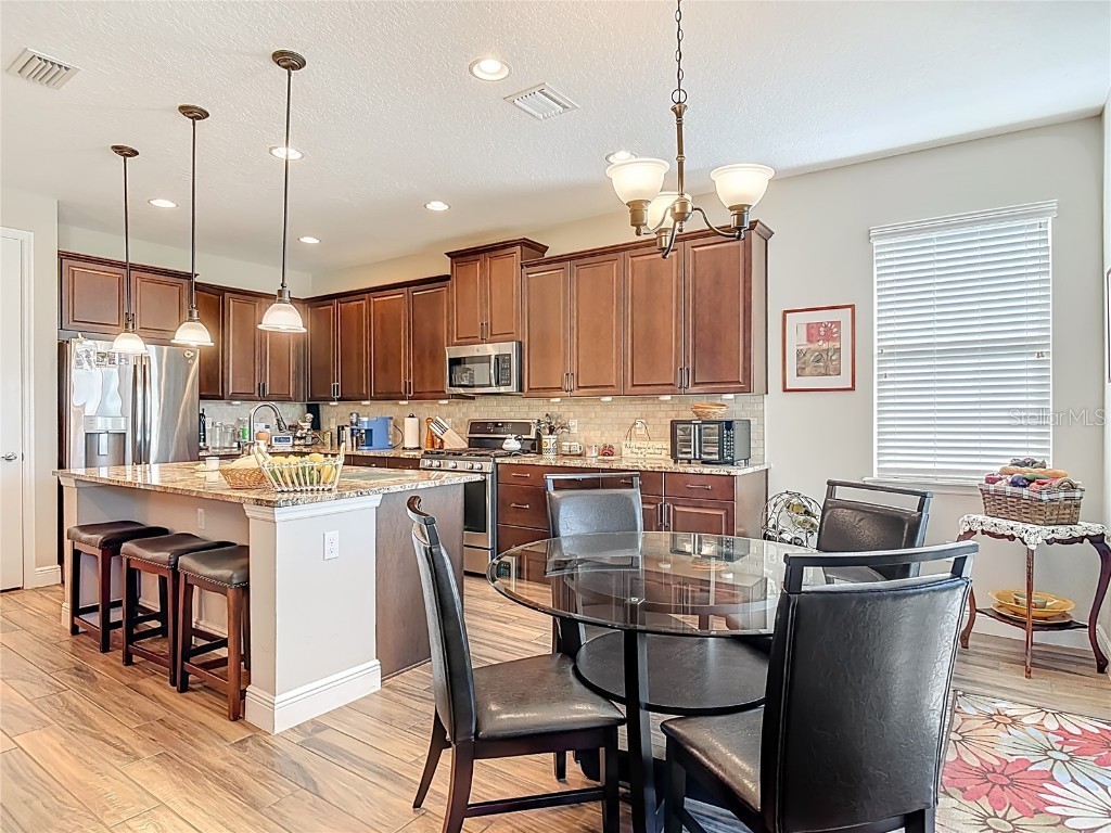 512 Adenmore Ter Deland FL 32724 V4946013 image11