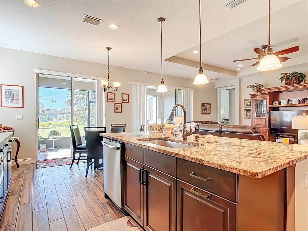 512 Adenmore Ter Deland FL 32724 V4946013 image19