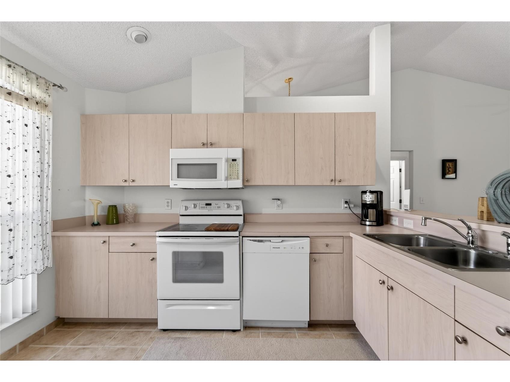 512 Atwood Avenue N Saint Petersburg FL 33702 TB8469592 image14