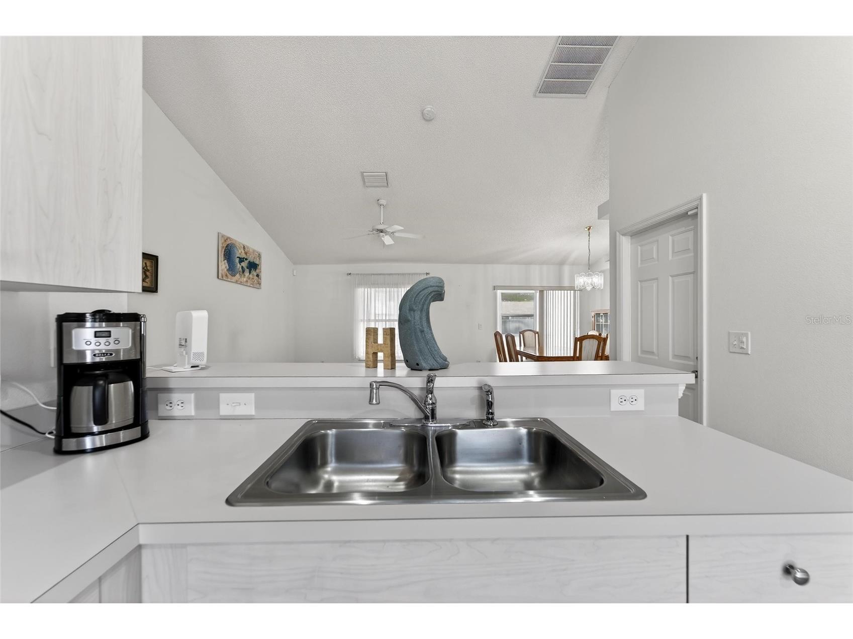 512 Atwood Avenue N Saint Petersburg FL 33702 TB8469592 image17