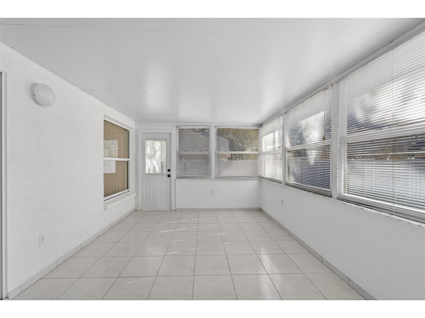 512 Atwood Avenue N Saint Petersburg FL 33702 TB8469592 image19