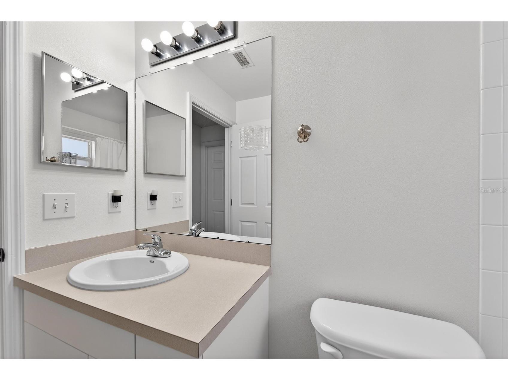 512 Atwood Avenue N Saint Petersburg FL 33702 TB8469592 image34