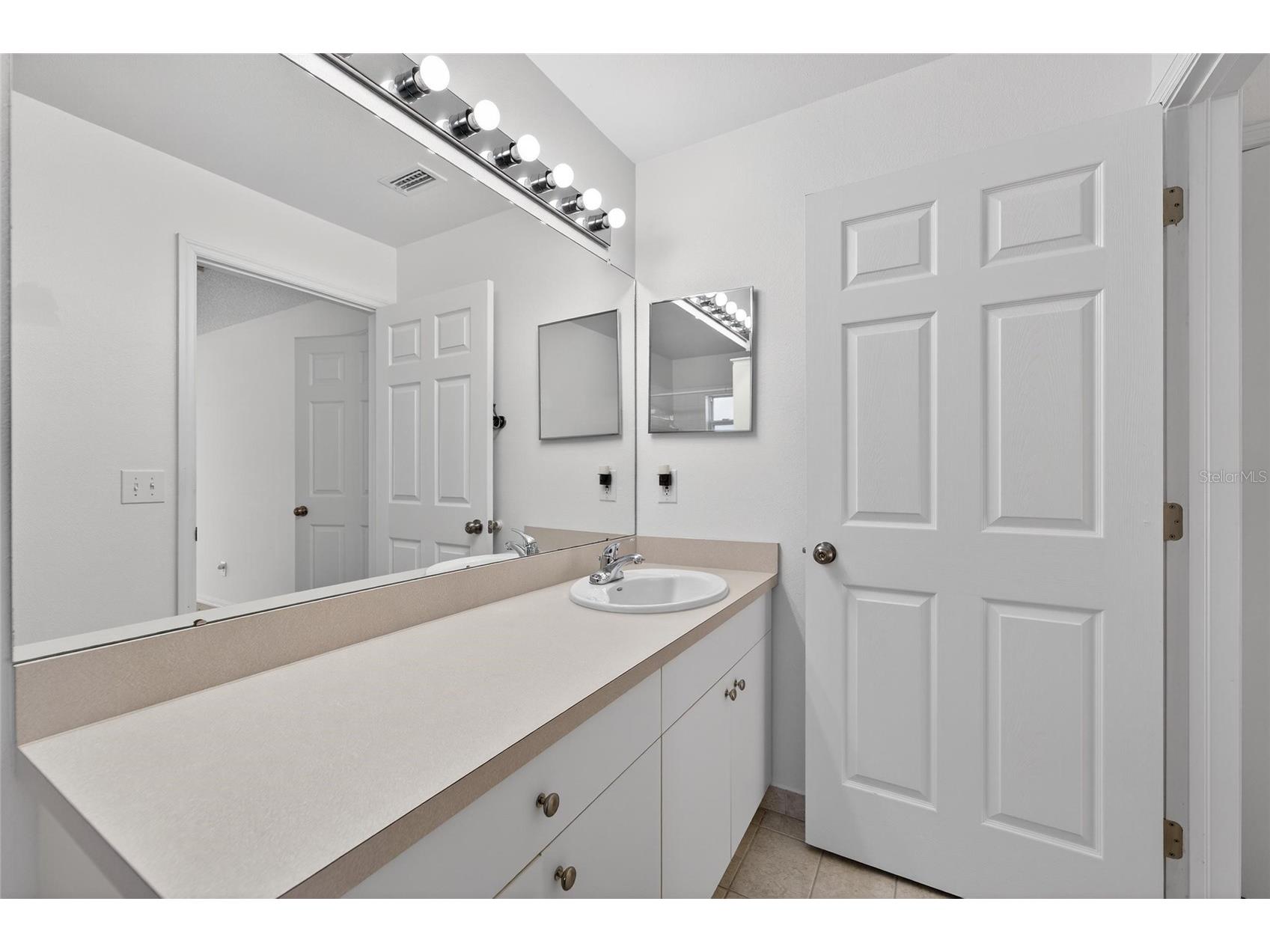 512 Atwood Avenue N Saint Petersburg FL 33702 TB8469592 image44