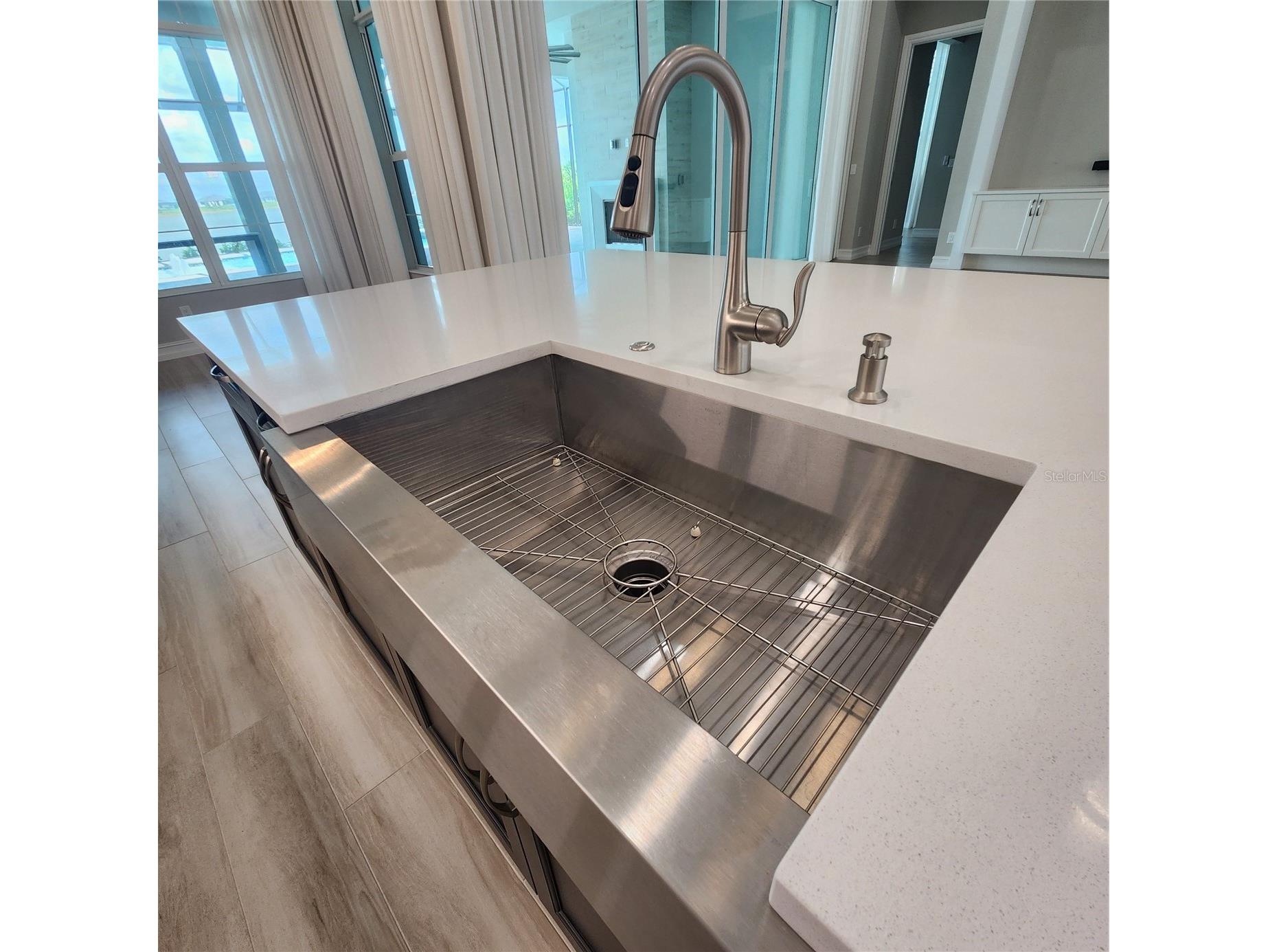 512 Blue Shell Loop Sarasota FL 34240 A4683955 image11