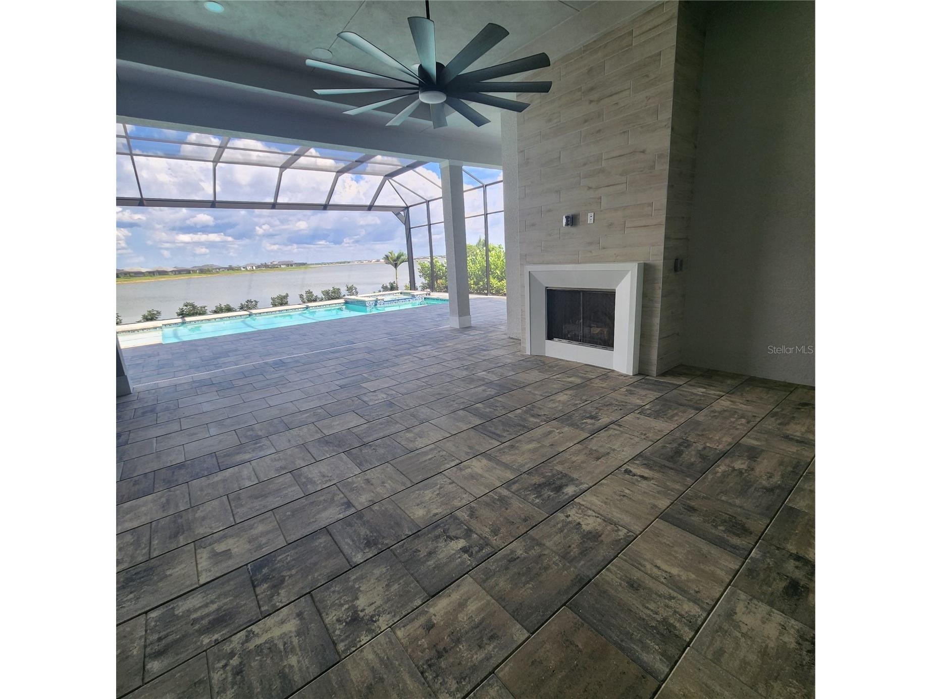 512 Blue Shell Loop Sarasota FL 34240 A4683955 image37