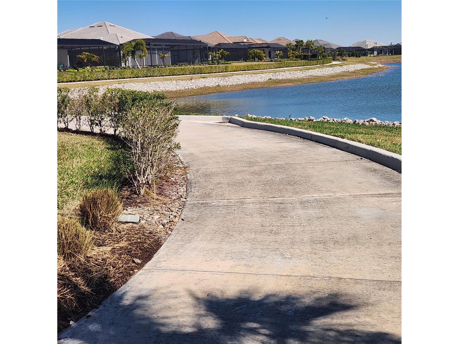 512 Blue Shell Loop Sarasota FL 34240 A4683955 image45