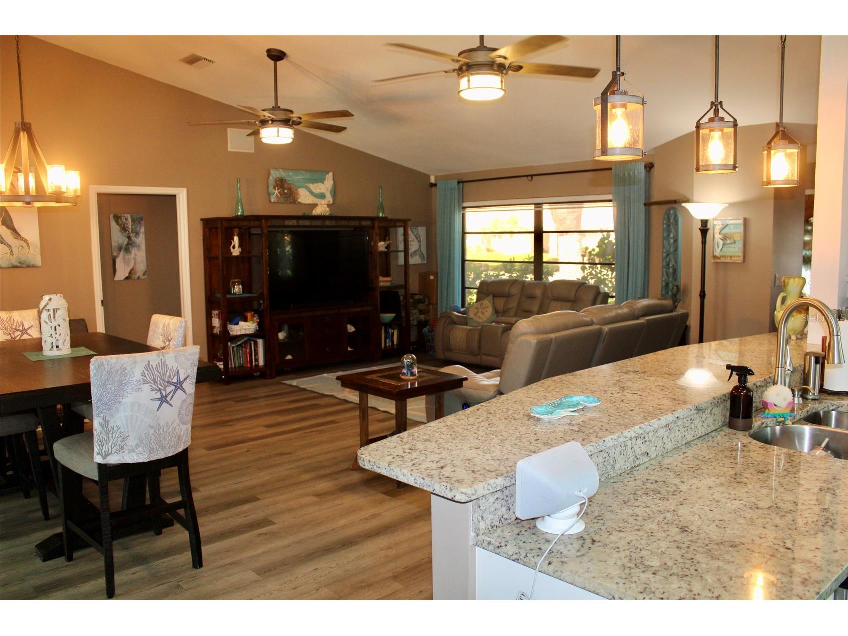512 Boxwood Lane Englewood FL 34223 A4694434 image3