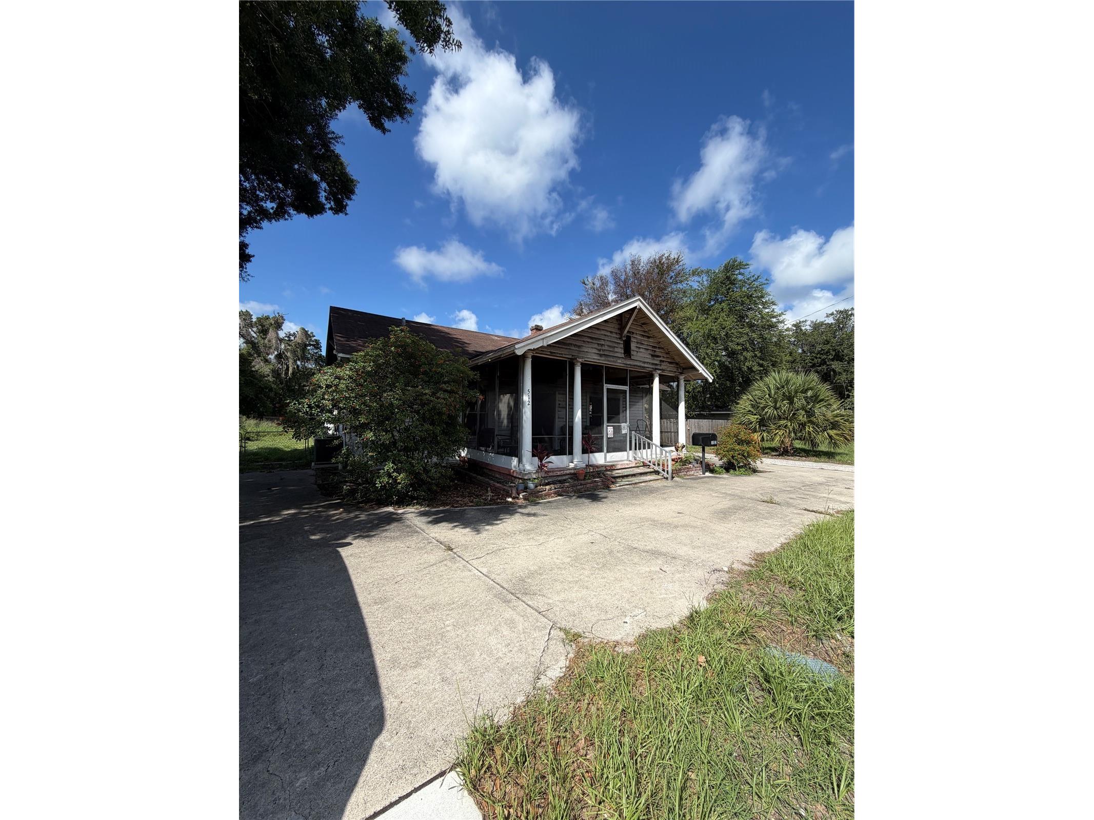 512 E Hickory Street Arcadia FL 34266 A4698782 image1