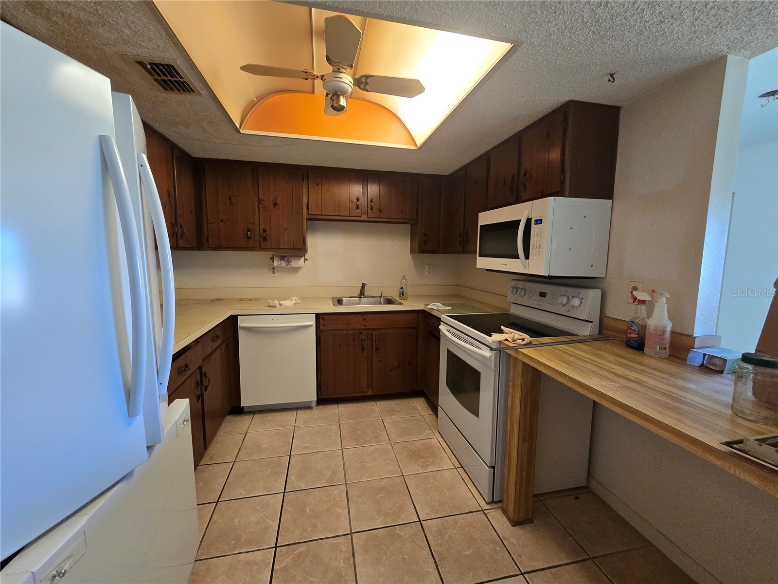 512 Fairways Circle #A Ocala FL 34472 - LAKE SPARKLE OM717508 image3